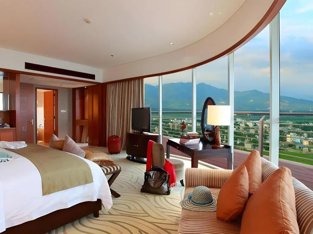 Grand Soluxe Hotel And Resort Sanya 5*,